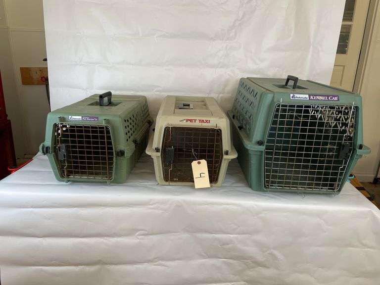3 Pet Carriers: Petmate Kennel Cab and Pet Taxi