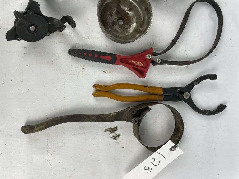 Oil filter wrenches