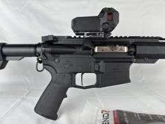 Aero precision   5.56  Mepro red dot Aero Precision AR 15