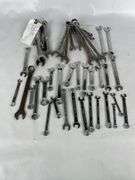 Mixed lot of wrenches