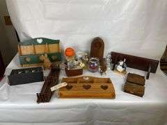 Variety of Home Decor Items
