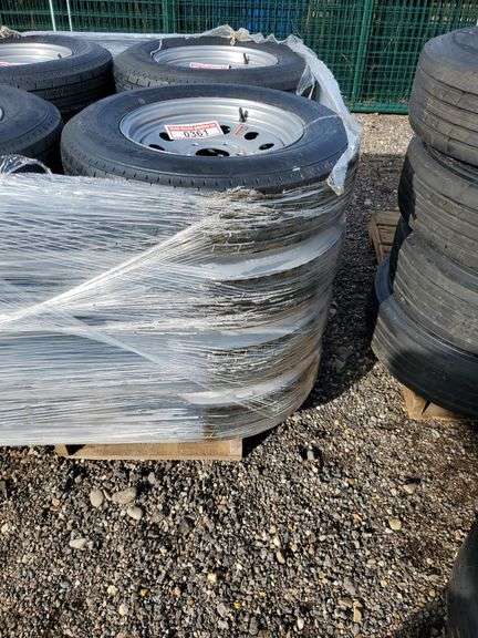 Set of 4 Trailquest ST205-75R15 image