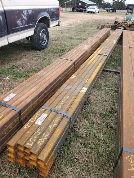 Bundle (20) 2  1/2 X  2  1/2 X 3/16 Square Tubing image