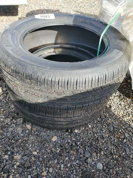 Set of 2 tires hankook 255/60R19 (tires only) image