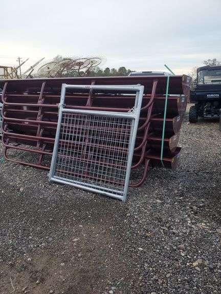 2- 4' sheep and goat gates scratch and dent image