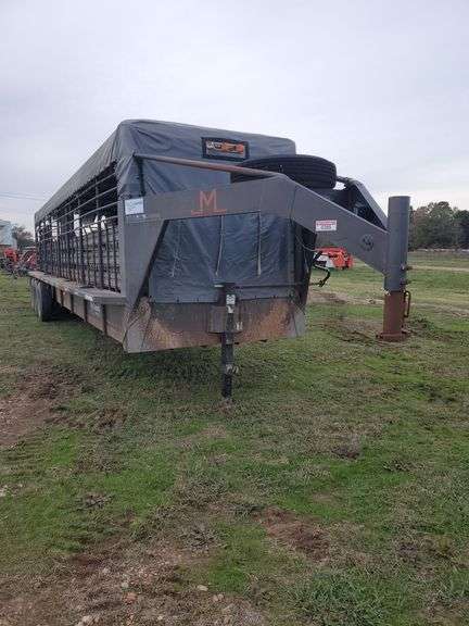 32x6 Cattle Trailer- wood floor - 1 owner image