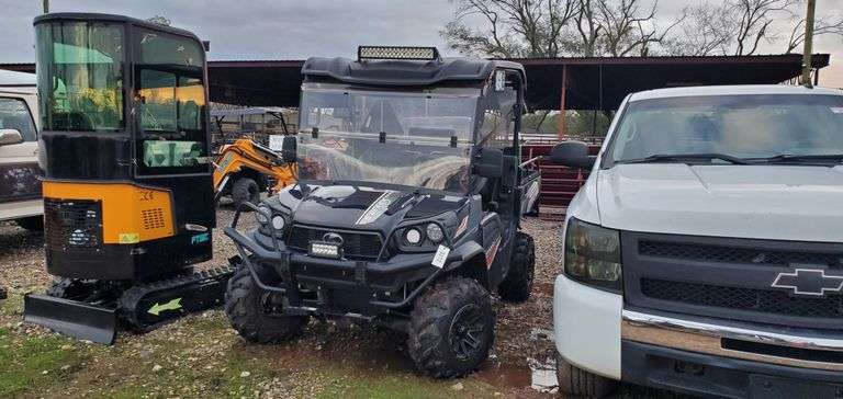 Kubota Sidekick 4x4 NO TITLE Top and Windshield image