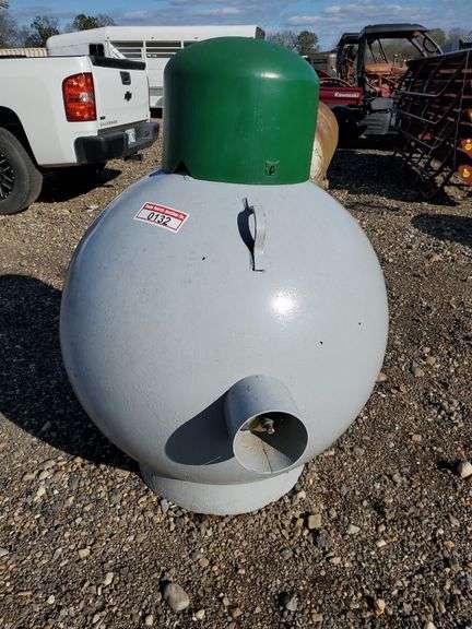 ROUND PROPANE TANK 150 GAL image