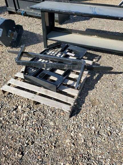 skid steer 60in pallet forks image