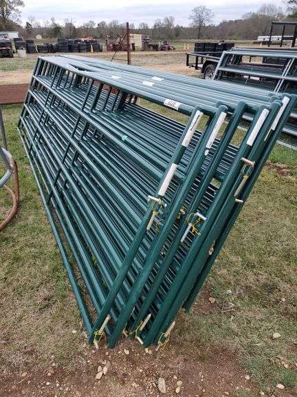 16' Pasture Scratch and Dent image