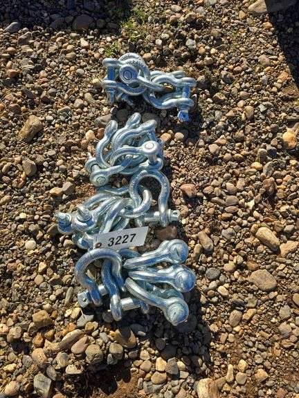 (10) 7/8 Clevis and (10) 3/4 Clevis image