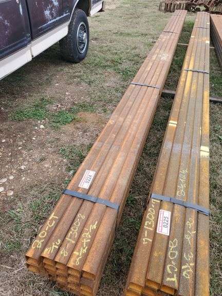 Bundle (20) 2 1/2 X 2 1/2 X 3/16 Square Tubing image