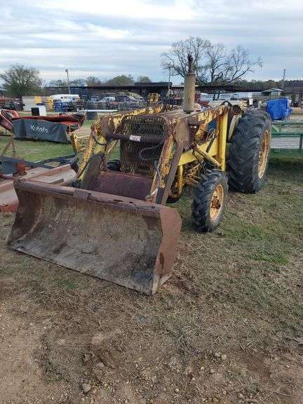 FORD 4410 Tractor diesel- runs/bucket works image