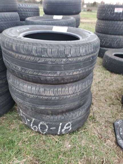 275/60 R18 Michelin (set of 3) image