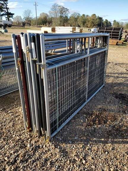 12' sheep and goat gates new- scratch and dent image