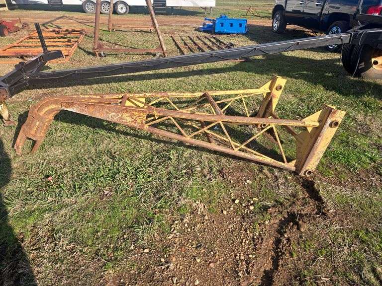 Front Loader Lifting Boom image