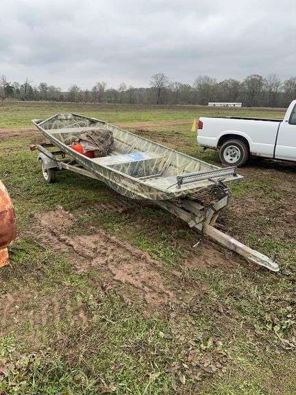 Flat Bottom John Boat W/TRAILER W/LIGHTBAR image