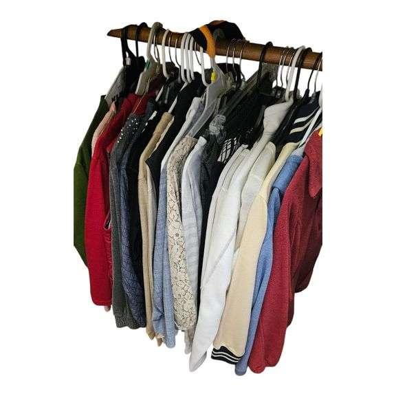 Lot: Women’s Mixed Clothing Rack – Size Medium (20+/- Pieces) image