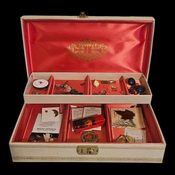 Vintage Star-Pattern Jewelry Box image