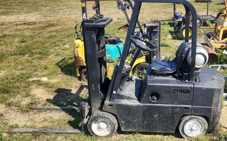 Clark Forklift image