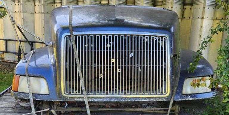 Volvo Semi Hood image