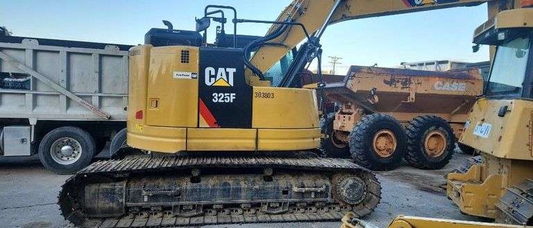 2019 Caterpillar 325F image