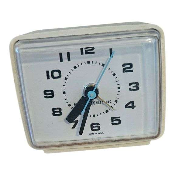 General Electric Alarm Clock image