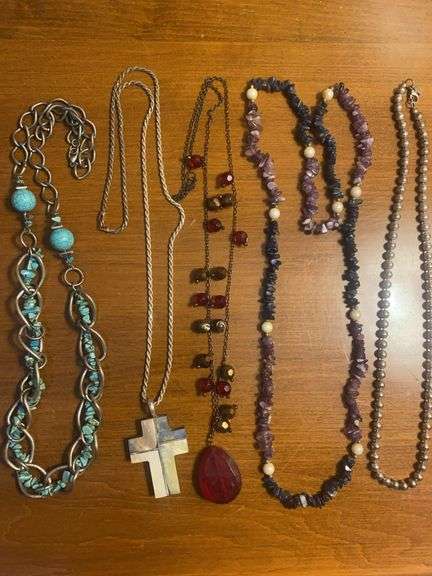 5 Costume necklaces image