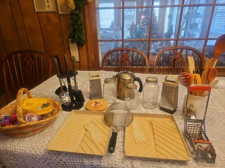 Miscellaneous Kitchen Gadgets and Vintage Items image