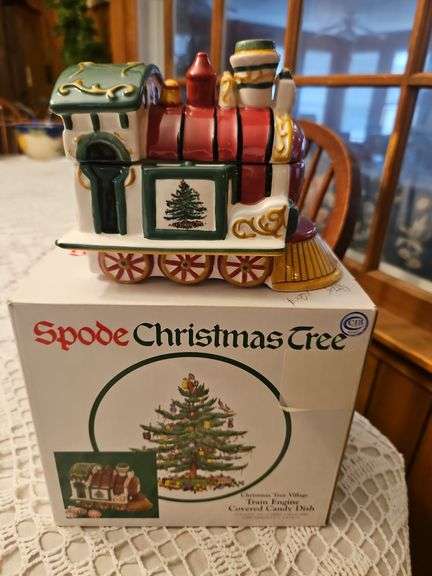 Spode Christmas Tree Covered Candy Dish image