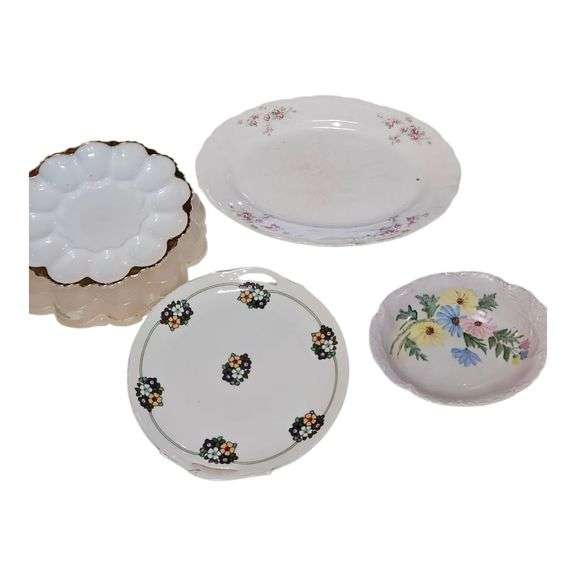 Vintage Porcelain Serving Dish Lot – 4 Pieces image