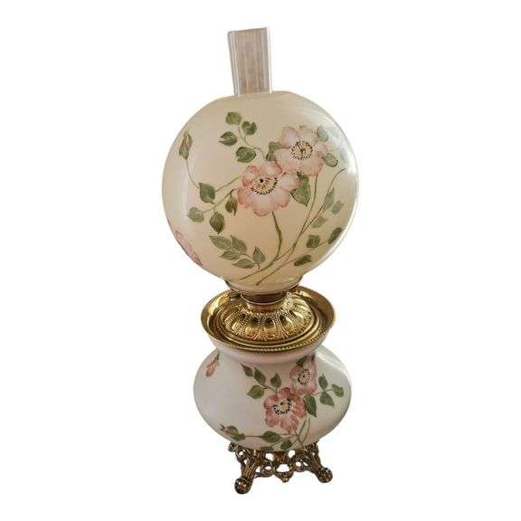 Gone with the Wind–Style Parlor Lamp image