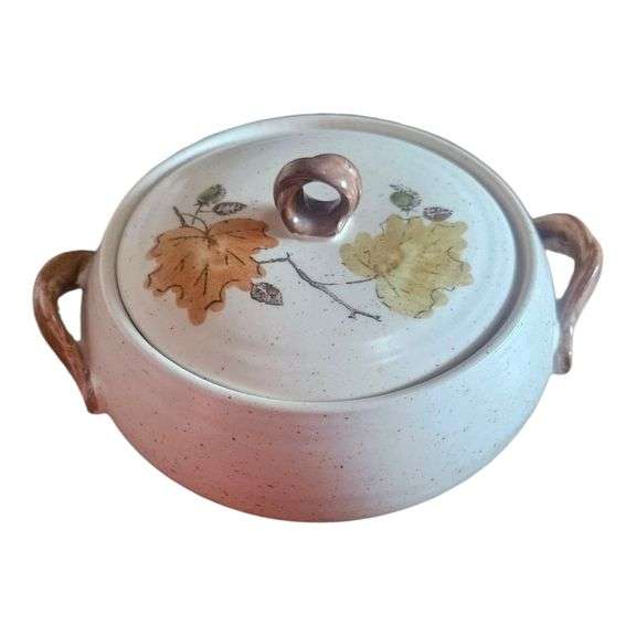 Metlox Woodland Gold – Covered Vegetable Dish image