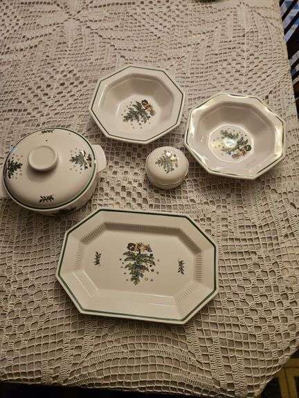 Nikko 7Pc Christmas Serving Dishes image