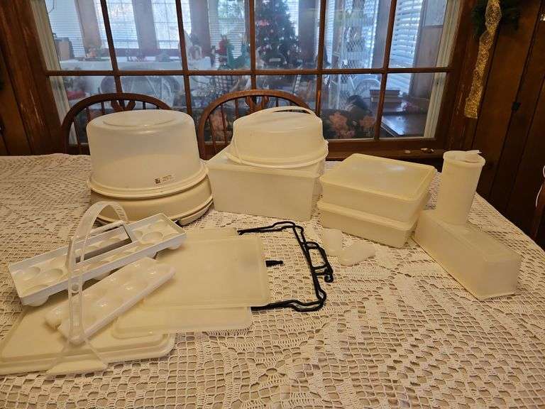 Miscellaneous Tupperware and Assorted Storage Items image