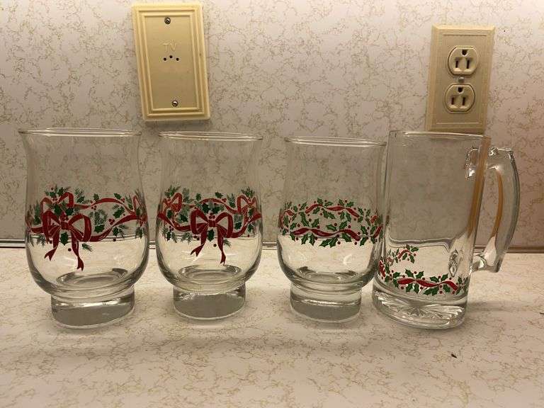 Assorted Christmas glass wear image