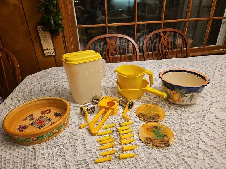 Yellow kitchen Accessories image