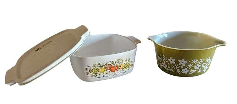 Corning Ware & Pyrex Mixing/Baking Dishes image