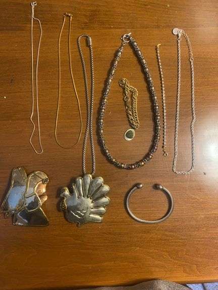 5 necklaces, 2 pendants, 3 bracelets image