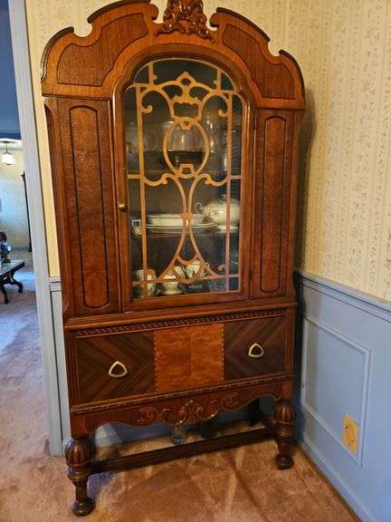 China cabinet image