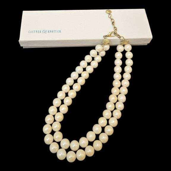 Vintage Double-Strand Pearl Necklace – Castner-Knott Co. Box image