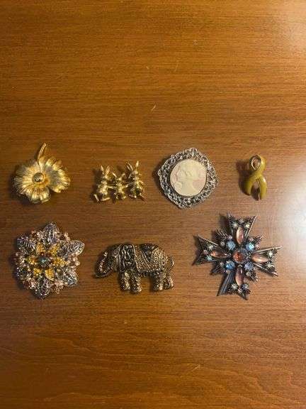 8 fashion pins image