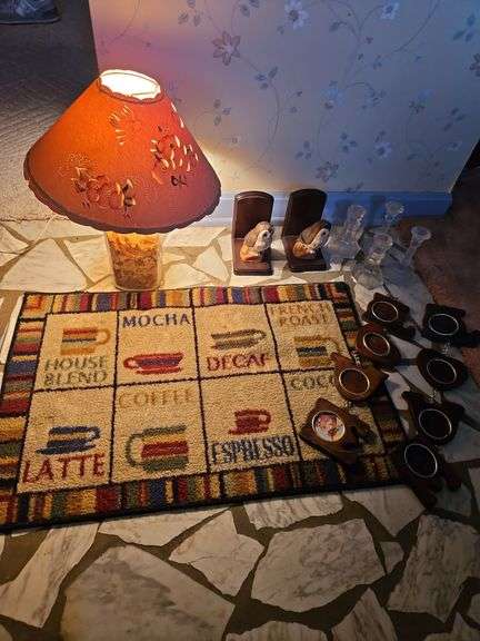 Miscellaneous decor image