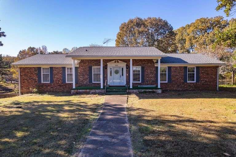 1222 Hwy 18 Medon, Tn image