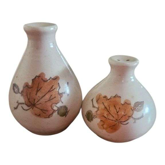 Metlox Woodland Gold – Salt & Pepper Shakers image