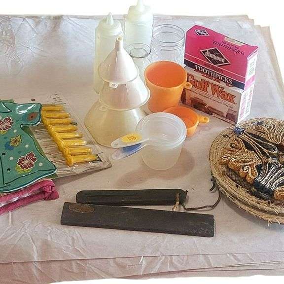 Mixed Kitchen & Household Lot image