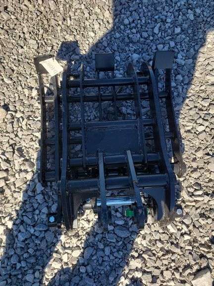 Mini excavator grapple. image