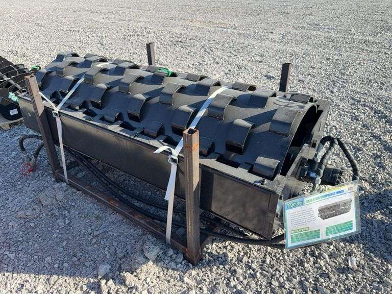 Skid steer compact wheel image