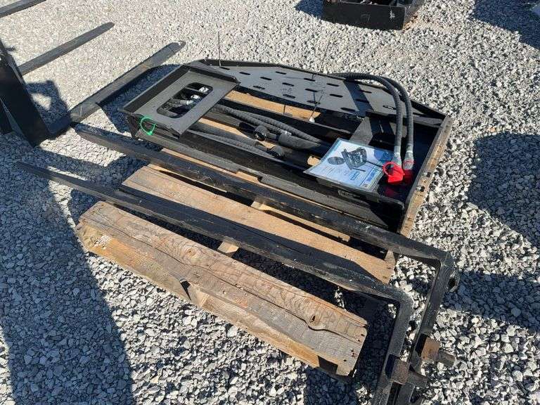 Skid steer side shift fork image