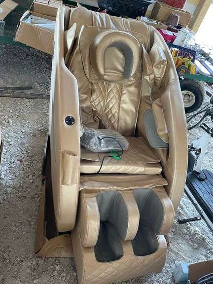 Future FT-S13 Full-Body Massage Chair image